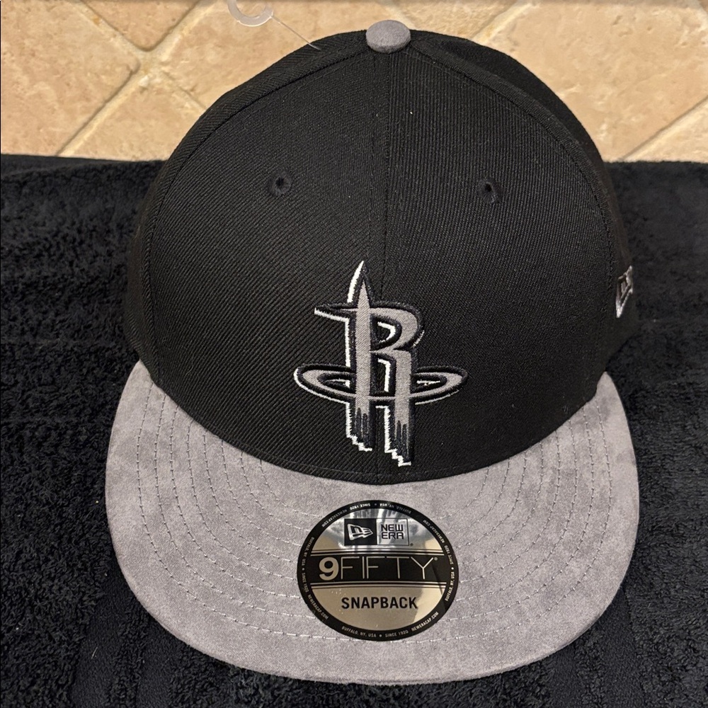Houston Rockets Black/Gray Suede Bill SnapBack Hat